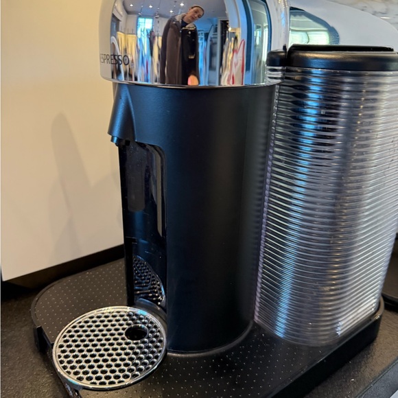 Nespresso by Breville Vertuo Coffee and Espresso Machine - Picture 3 of 3